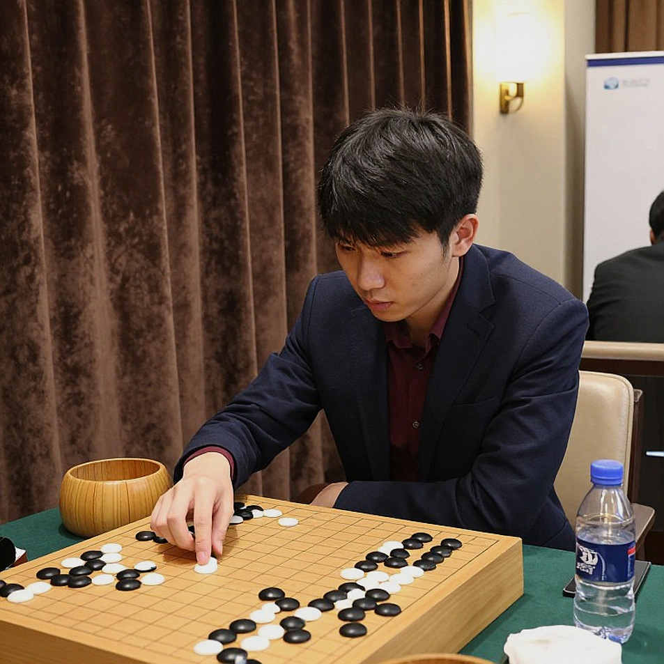 ChessBase Magazine #225: सत्ताईस मिनीचर, चार एनोटेटर और वह तारीख जो कैटलॉग पर नहीं छपी